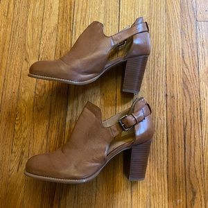 Adorable 14th&Union leather heels